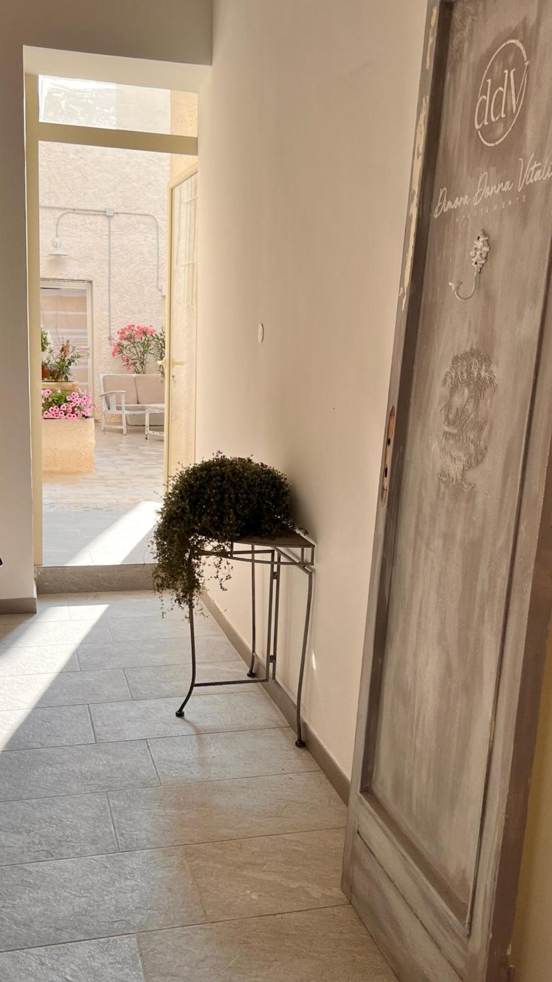 Dimora Donna Vitalia Apartments Τράπανι Εξωτερικό φωτογραφία