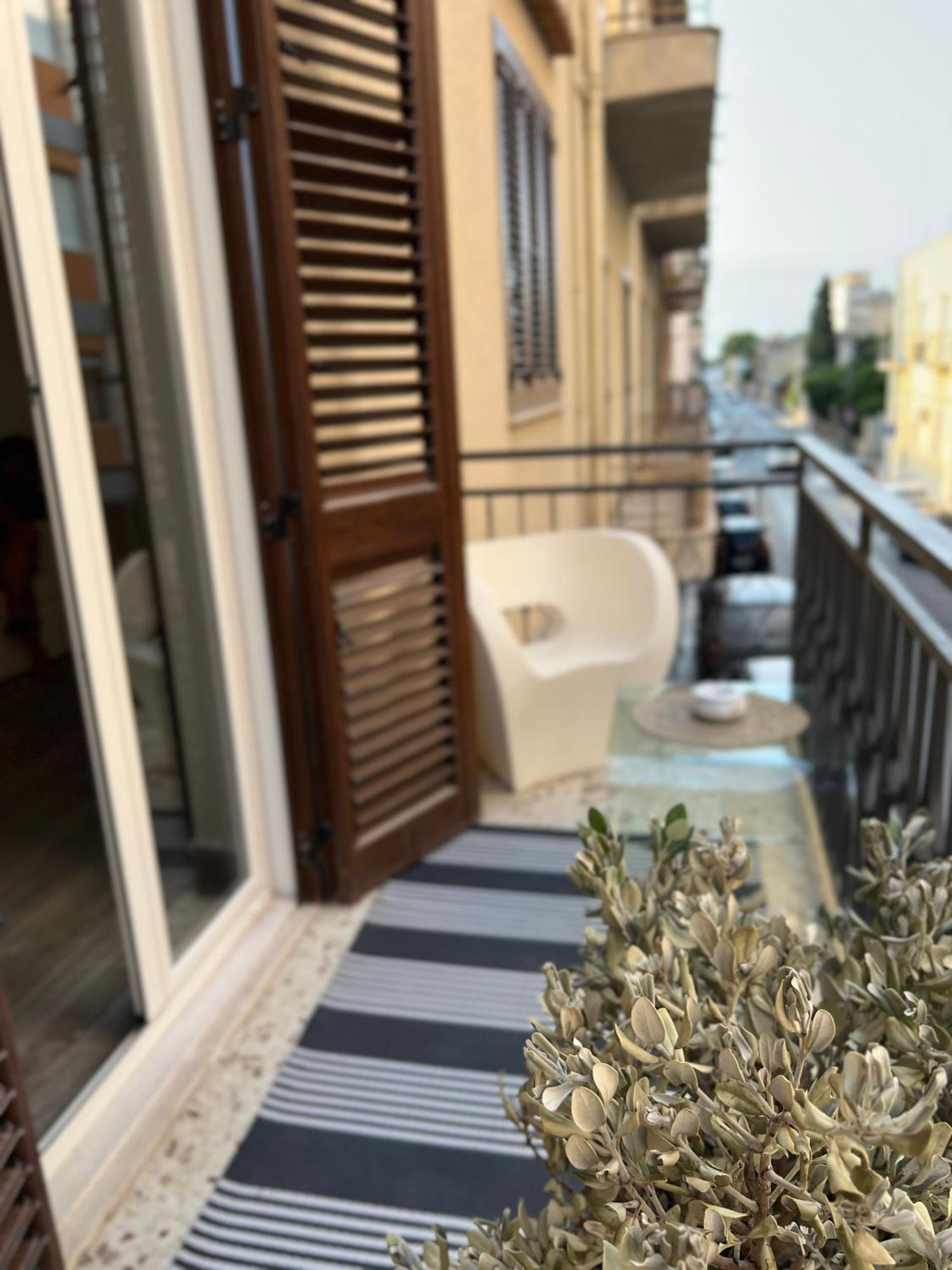 Dimora Donna Vitalia Apartments Τράπανι Εξωτερικό φωτογραφία